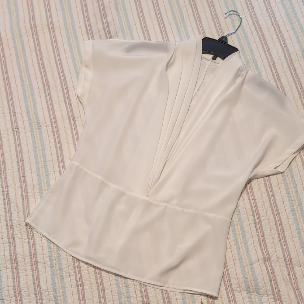 🌼Elegant White Women's Blouse